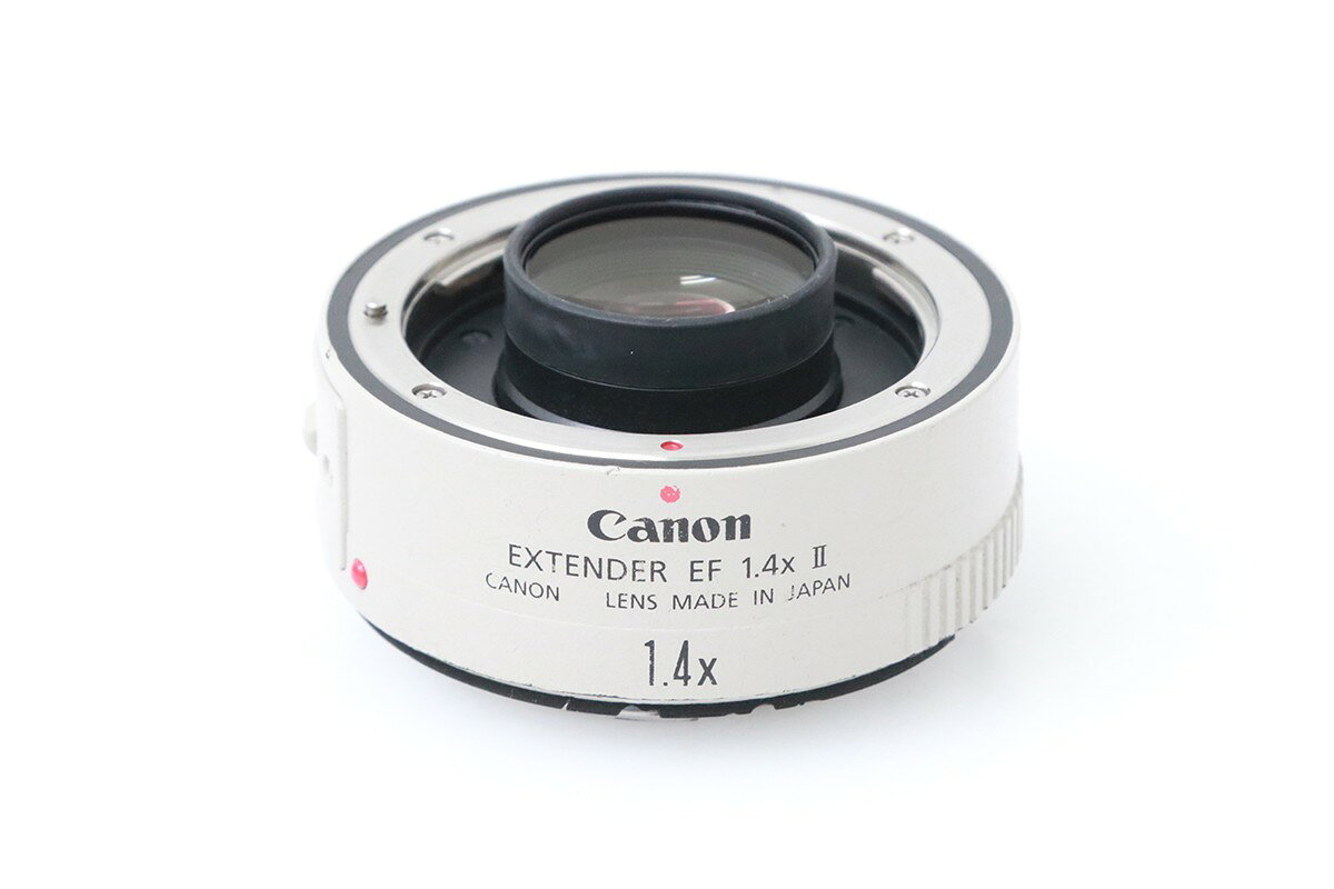■商品名 キヤノン EXTENDER EF1.4X II ■状態 お買い得品 スレ・キズがあります。 使用感が高い状態です。 スソゴム切れがあります。 後玉に傷があります。 F/Rキャップ、ケースが欠品しています。 現状確認できる症状を記載しております。記載以外の症状が発生する場合がございます。 ■付属品 商品写真に写っているものが全てです。 商品写真よりご確認ください。 ■コメント 当商品は お買い得品 です。 お買い得品は状態や動作の一部に問題がありますが、基本的な使用は可能な状態の商品です。 現状確認できる症状を記載しております。記載以外の症状が発生する場合がございます。 お客様の使用用途に適さない状態である可能性があるため、商品説明をよくご確認の上ご検討ください。 ご不明点がある場合は、ご説明いたしますのでお問い合わせください。