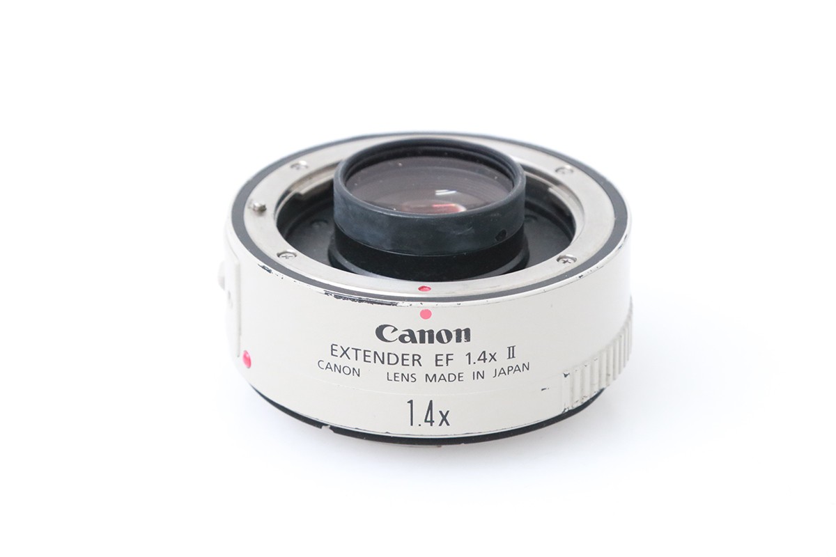 ■商品名 キヤノン EXTENDER EF1.4X II ■状態 お買い得品 スレ・キズがあります。 使用感が高い状態です。 スソゴム切れがあります。 F/Rキャップ、ケースが欠品しています。 現状確認できる症状を記載しております。記載以外の症状が発生する場合がございます。 ■付属品 商品写真に写っているものが全てです。 商品写真よりご確認ください。 ■コメント 当商品は お買い得品 です。 お買い得品は状態や動作の一部に問題がありますが、基本的な使用は可能な状態の商品です。 現状確認できる症状を記載しております。記載以外の症状が発生する場合がございます。 お客様の使用用途に適さない状態である可能性があるため、商品説明をよくご確認の上ご検討ください。 ご不明点がある場合は、ご説明いたしますのでお問い合わせください。