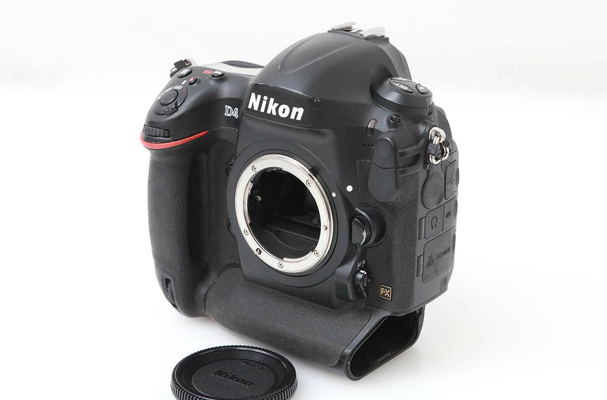 ■商品名 ニコン D4 ボディ ■状態 お買い得品 ・使用感が高く、スレ・キズが多くあります。 ・グリップゴムに伸び・浮きがあります。 現状確認できる症状を記載しております。記載以外の症状が発生する場合がございます。 [シャッター数] 155,633回 ■付属品 商品写真に写っているものが全てです。 商品写真よりご確認ください。 ■コメント 当商品は お買い得品 です。 お買い得品は状態や動作の一部に問題がありますが、基本的な使用は可能な状態の商品です。 現状確認できる症状を記載しております。記載以外の症状が発生する場合がございます。 お客様の使用用途に適さない状態である可能性があるため、商品説明をよくご確認の上ご検討ください。 ご不明点がある場合は、ご説明いたしますのでお問い合わせください。