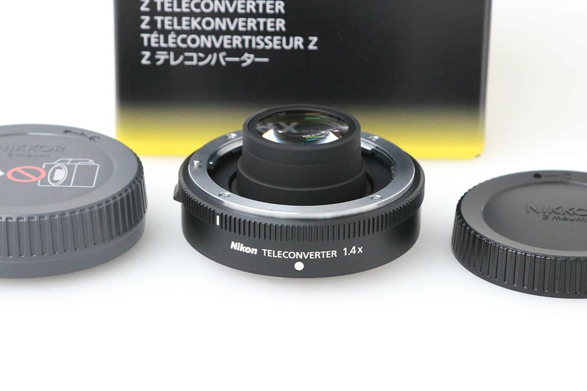 ■商品名 ニコン Z TELECONVERTER TC-1.4x ■状態 美品 動作良好で、多少のスレ等使用感はありますが状態の良い中古品です。 ■付属品 フロントキャップ リアキャップ ケース 元箱 ※付属品について 上記、主要な付属品を記載しております。 画像にあるものが全てとなりますので、詳細は商品写真よりご確認ください。 ■コメント ・中古品のため、わずかな擦れなどの微細なダメージはご容赦ください。 ・一部メーカー保証書が付属している商品がありますが、中古品のためメーカー保証有効の有無はわかりかねます。