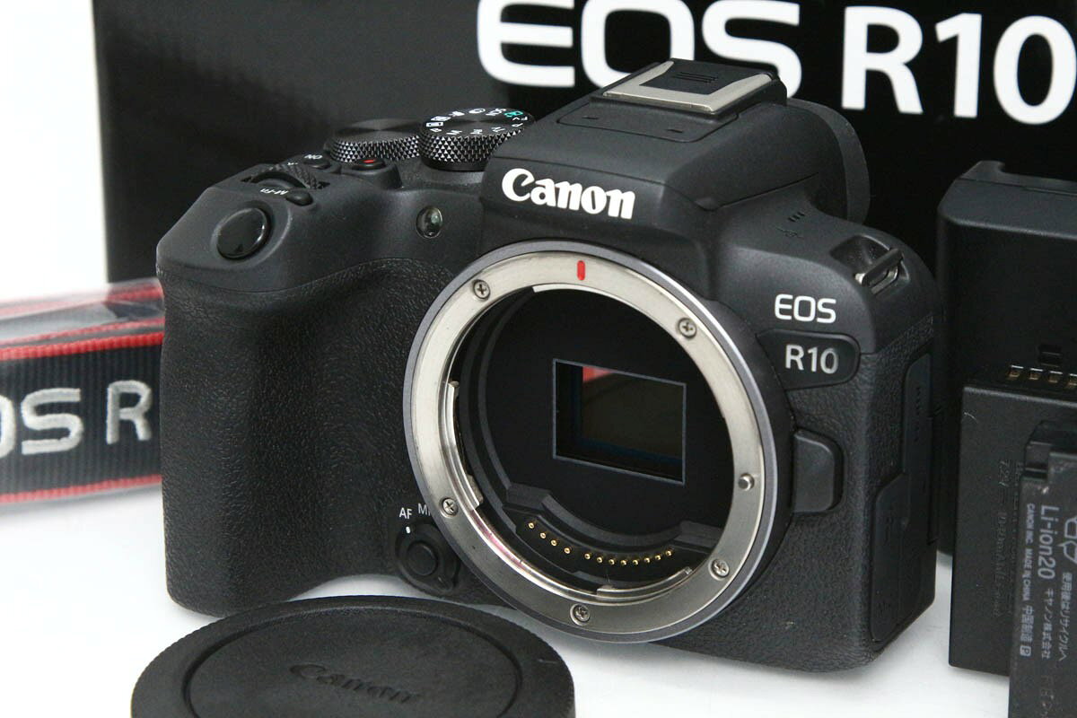 【中古】【美品】キヤノン EOS R10 ボディ（センサー清掃済） CA01-R3561-2K3 Canon RFマウント APS-C EVF 中古