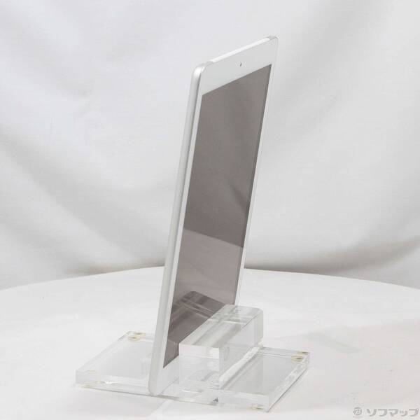 【中古】Apple(アップル) iPad 第6世代 32GB シルバー MR6P2J／A docomoロック解除SIMフリー 【349-ud】