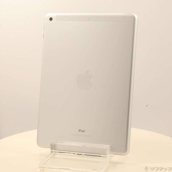 【中古】Apple(アップル) iPad 第5世代 32GB シルバー MP1L2J／A docomoロック解除SIMフリー 【349-ud】