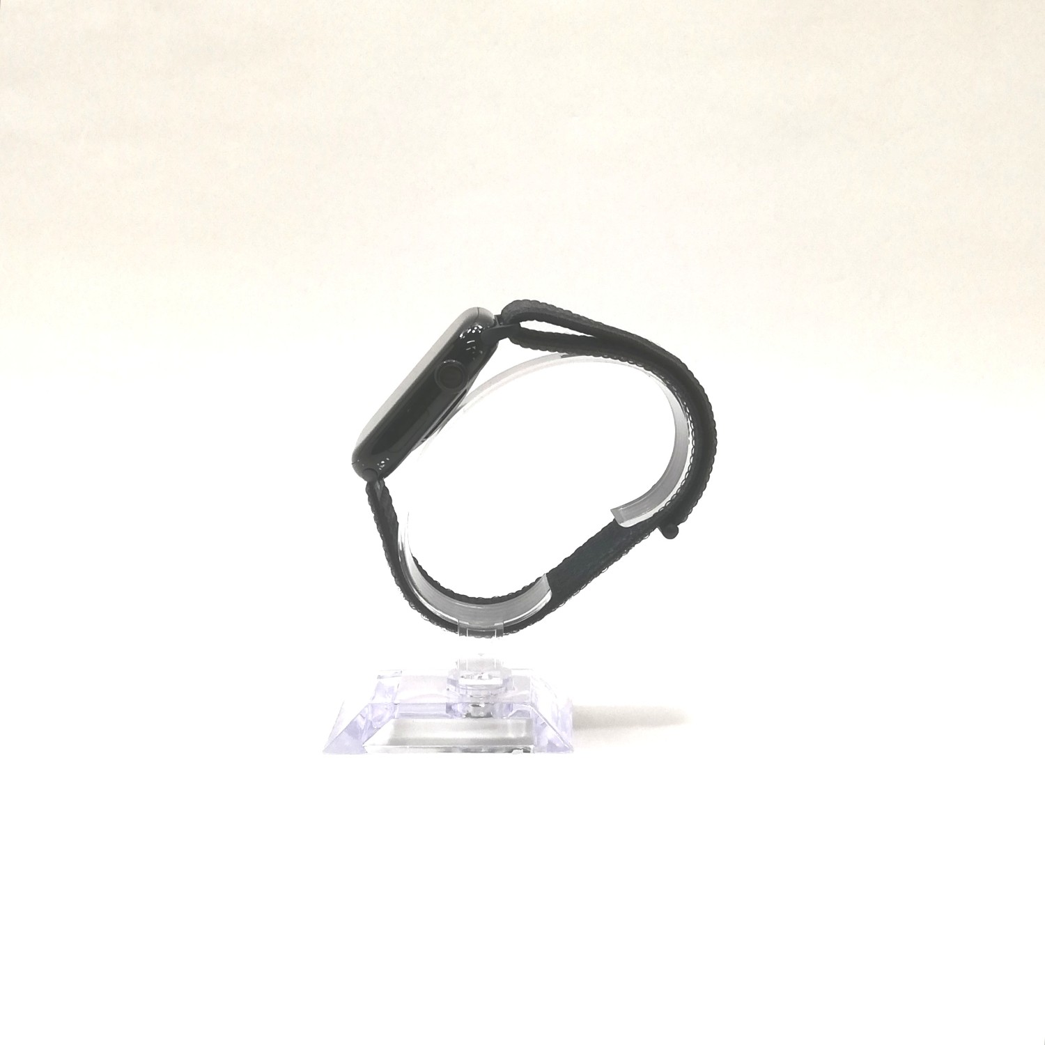 Mac専門の秋葉館楽天市場店のApple(アップル) 【中古品】 Apple Watch Series 10 / 46mm / GPS+Cellualrモデル / MWY53J/A / A3003 / ジェットブラックアルミニウムケース / インクスポーツループ 【中古品管理番号:A42332】｜アングル3