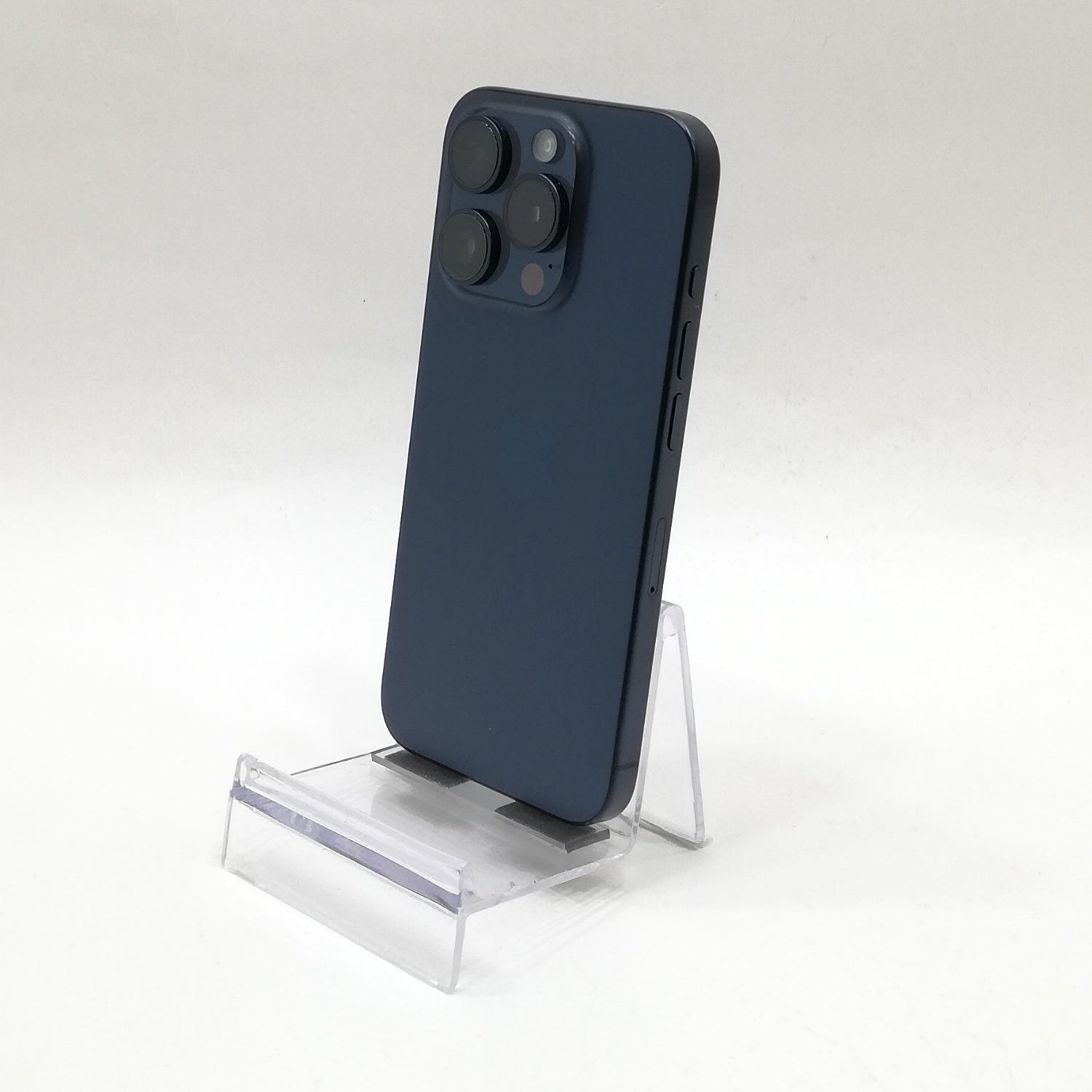 【中古品】Apple(アップル) iPhone 15 Pro / 2023 / 128GB / ブルーチタニウム / 国内版SIMフリー / ランク:C / MTUA3J/A / A3101 【中古品管理番号:35967】