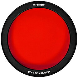 色を使ってクリエイティブになりましょう。OCF II ジェルを使えば、移動中でも色を自在に操ることができます。ローズピンク、ジェイド、イエローからピーコックブルーまでのカラーを楽しみ、CTOジェル、クォーターCTBジェル、ハーフプラスグリーンで周囲の光とフラッシュのバランスを自然に整えます。マグネットジェルはOCF IIグリッド＆ジェルホルダーまたはOCF IIバーンドアに直接取り付けられます。クリックするだけで数秒で着脱が可能です。移動中にはOCF IIグリッドと重ねて使用することで、よりクリエイティブな可能性を広げることができます色を使ってクリエイティブになりましょう。