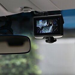 ・エンジン始動時自動録画開始　停止時は自動停止。・3インチ液晶付で録画したデーターをその場で確認。・サイクル録画機能で、録画データーが一杯になると上書き。・microSDHCカード8GB～32GB　（16GBで約100分撮影可能）。・リアカ...