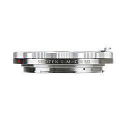 ライカMマウント対応マウントアダプター（ライカMマウントレンズ → キヤノンRFマウント変換)■特長●従来品LM?CRの上位モデル●マウント面に高耐久性・高剛性素材の真鍮パーツを使用し、高い精度での取り付けを実現。●アダプター内部は艶消し塗装を施し、内面反射を大幅に抑制します。■仕様・対応レンズマウント：ライカM・対応カメラマウント：キヤノンRFライカMマウント対応マウントアダプター（ライカMマウントレンズ → キヤノンRFマウント変換)