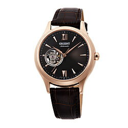 ・クラシック感溢れる文字板を採用。・カジュアルシーンでもビジネスシーンでも合わせやすい仕様に仕上げました。・機械式時計のからくりがより良く見えるよう設計。・スケルトン部分のリングを細く、小さくすることで、すっきりとした印象にしています。バン...