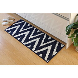 システムキッチンにも合いやすいサイズのキッチンマットです。通常タイプ（45cm幅）と幅広タイプ（65cm幅）の2種類をご用意しました。ボリュームを上げることで弾力のある優しい踏み心地に仕上げました。コンパクトにも畳める商品なので収納も簡単で...