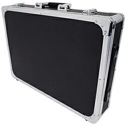 エフェクターケース サイズ(内寸)幅:約495mm奥行:約350mm 高さ:約65mm+20mm (上蓋+下蓋)重量:約2.8kg※縦置き用ハンドル付 対応参考機種:ZOOM/G7.1ut Line6/POD HD 300エフェクターケース