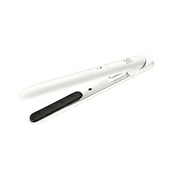 プレート最高温度約190℃。高温セットで素早くお直し2段階温度調整(hIgh(約190℃)-low(約160℃))本体側USB Type-C持ち運びに便利なキャップ＆ポーチ付き【スペック】・電源:USB給電式・定格入力:DC5V 2A・入力端子:本体側：USB Type-C・消費電力:10W・プレート:セラミックコーティング・プレートサイズ:幅13×長さ65mm・最高温度:約190℃・温度調節:2段階(190・160℃)・プレートロック機構:〇・クッションプレート:〇・スピード加熱:約60秒（100℃到達時間）・自動電源OFF機能:約30分・メインスイッチ:high-low-OFF・サイズ:約162(W)×18(D)×25(H)mm・開いたときのサイズ:開いたとき：約52(H)mm・質量:約57g・コードの長さ:約1.0m(USBケーブル)・付属品:ポーチ、USBケーブル本体サイズ（高さ×幅×奥行）25×162×18mm本体重量57gコード長さ1.0m(USBケーブル）プレートサイズ幅13mm×長さ65mmプレート加工セラミックコーティングイオン無温度160℃、190℃最高温度181～200℃温度調節機能2段階立ち上がり時間60秒（約100℃まで）自動オフ機能あり（30分）開閉ロック無電源方式交流（コード）式使用可能電圧AC100-240V消費電力10W付属品ポーチ、USBケーブルUSB給電タイプのモバイルストレートアイロン先までプレートが便利！外出先でもサッと手直し！2段階温度調節、約190℃/約160℃