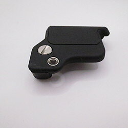 〔中古品〕〔商品ランクA〕〔欠品〕説明書〔メーカー〕SIGMA(シグマ) 〔ジャンル〕デジカメオプション 〔種類〕その他オプション 〔対応メーカー〕シグマ 〔対応機種〕SIGMA fpシリーズ 〔発売時期〕20191001こちらの商品は、当社各販売サイトでも販売しております。ご注文後に売り切れの際はキャンセルさせていただきます。あらかじめご了承ください。「SIGMA fp」用のハンドグリップです。※画像は実際の商品です。ページ下部の商品説明もご確認ください。