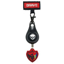 軽くて丈夫な防犯ブザー。■最軽量クラス！軽くて丈夫！毎日の通学も快適！■2016年改正後新基準対応の優良防犯ブザー。■大音量91dB。■いざという時引っ張りやすい大きなラバーチャーム。■固定ベルトや金属フックで、ランドセルやカバンに取り付け...