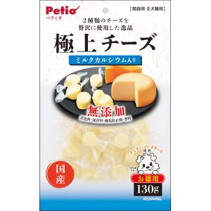 チェダーゴーダの2種類のチーズを贅沢に使用しました。ミルクカルシウム入り。着色料保存料酸化防止剤香料 無添加。【原材料】ナチュラルチーズ(チェダー、ゴーダ他)、ミルクカルシウム、寒天、乳化剤、加工でんぷん、pH調整剤、増粘多糖類【保証成分】たん白質16.0%以上、脂質19.0%以上、粗繊維0.5%以下、灰分7.0%以下、水分48.0%以下【エネルギー】323kcal/100g【給与方法】※愛犬の健康状態、年齢、運動量を考慮したうえで別記の給与量を目安に1日1〜2回に分けてお与えください。【保管方法】・直射日光・高温多湿の場所をさけて保存してください。・内袋開封後は必ずチャックを閉じて冷蔵庫で保存し、賞味期限に関わらずなるべく早くお与えください。【賞味期限】12ヶ月【原産国または製造地】日本【諸注意】・本商品は犬用で、間食用です。主食として与えないでください。・犬の食べ方や習性によっては、のどに詰まらせることがありますので必ず観察しながらお与えください。・別記の与え方の給与量、および保存方法をお守りください。・子供がペットに与える場合は、大人が立ち会ってください。・幼児・子供・ペットのふれない所に保管してください。【案内】・品質保持のための脱酸素剤は、無害ですが食べ物ではありません。また、開封後に発熱する場合がありますが、問題ありません。・消化不良など愛犬の体調が変わった場合は獣医師にご相談ください。・表面に白い粉が析出する場合がありますが、原料に含まれる成分(ミネラルなど)で、品質には問題ありません・本品は天然素材を使用しておりますので、色やにおいに多少のバラつきがあります。また、時間の経過とともに変色する場合がありますが、品質には問題ありません。・製造工程上、形状・サイズ・硬さなどに多少のバラつきがあります。・イメージ写真と製品に多少の違いがあります。【広告文責】ハーマンズ株式会社03-3526-5222【製造販売元】株式会社ペティオ【商品区分】犬用スナックペットフード(食品)賞味(消費)期限について最新の賞味(消費)期限でのお届けが出来るように、ご注文分を都度メーカーや問屋から最新在庫を取寄せし出荷しています。賞味(消費)期限のお問い合わせや指定はこのような都合上お受け致しかねております。また商品によってはメーカーにより期限の設定が無い場合がございます。