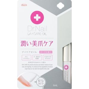 爪まわりの乾燥をしっかり保湿☆内容量6mL☆使用方法チップで爪の根元部分や側面にオイルを塗布し、なじませるようにマッサージしてください。☆成分 スクワラン、アルガニアスピノサ核油、トコフェロール、サフラワー油、アボカド油、ホホバ種子油、ノバラ油、オタネニンジン根エキス、ビワ葉エキス、ローズマリー葉エキス、カミツレ花エキス、香料使用上の注意 ・指先や爪に傷口などの異常があるときは使用しないでください。・本品又は本品の成分によりアレルギー症状を起こしたことがある人は、使用しないでください。・爪以外には使用しないでください。【広告文責】ハーマンズ株式会社03-3526-5222【製造販売元】興和【生産国】日本【商品区分】化粧品