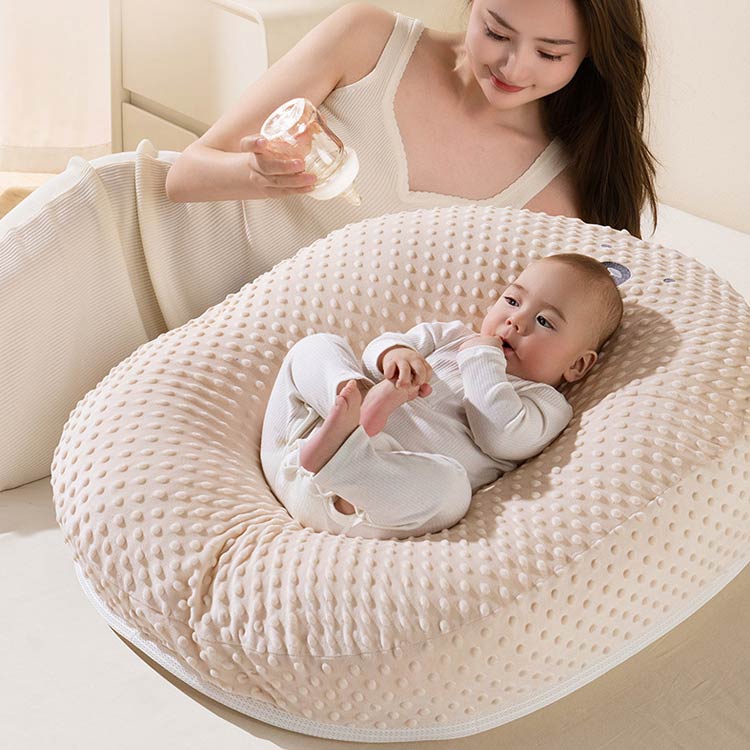 赤ちゃん 吐き戻し防止 クッション 授乳クッション ベビーまくら たまごクッション シーカーブ 吐き戻し ベビー枕 おやすみ ベッド 新生児 シーカーブク 洗える カバー付き [2]