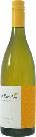 生産国 フランス 地域 - クラス ヴァン　ド　フランス 葡萄品種 ヴィオニエ100％ 色 白 甘辛 辛口 アルコール度数 13 ボディ感 コメント 洋梨などの白いフルーツの実と白い花の香り。フレッシュで飲みやすいワインです。アペリティフにも最適です。 畑に関する情報 標高200m、石灰岩質土壌。年産5000ケース 葡萄の栽培・収穫に関する情報 リュット・レゾネ。 醸造・熟成に関する情報 除梗後、ステンレスタンクにて低温で15時間のスキンコンタクト。圧搾と低温デブルバージュ（前清澄）後、18℃でアルコール発酵。マロラクティック発酵なし。 受賞履歴 - ワイナリー情報 シャトー ぺスキエ 今やヴァントゥでリーダー的存在のシャトー・ペスキエは、ヴァントゥ山麓モルモワロン村に位置し、近代的で理想的なセラーを持つ美しいシャトーです。恵まれた地理的条件と充実した施設から、ローヌ地方の典型的な葡萄品種を用いて滑らかで上品な味わいのワイン造りを心掛けています。オーナーは元理学療法士のポール・ショディエール。2003年から二人の息子がドメーヌを引き継ぎ、兄のフレデリックはコマーシャル部門担当、弟のアレックスはワイン造りを担当してペスキエの発展に尽力しています。※掲載画像と実物のデザイン・年号・度数等が異なる場合が御座います。LE PARADOU　VIOGNIER ル　パラドゥ　　ヴィオニエ　（SC)　白　750ml/12