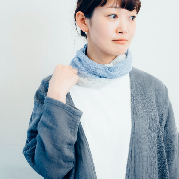 AKOMEYA TOKYO/ かぜまとう、ふんわりガーゼの綿麻ネックカバー パープル×ライトグレー/ライトブルー×ミストブルー/デニム×マッチャ