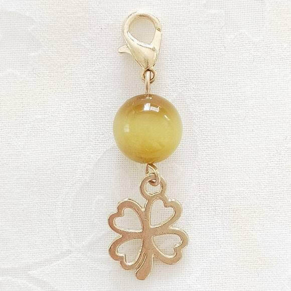 ゴールドタイガーアイ 虎目石 四つ葉クローバーG カニカン付 天然石チャーム 天然石 パワーストーン ストラップ バッグチャーム キーホルダー スマホアクセサリ...