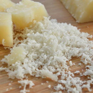 パルミジャーノ レジャーノ チーズ 約1kg前後 イタリア産 ナチュラルチーズ クール便発送 Parmigiano Reggiano Cheese チーズ料理 パスタ料理