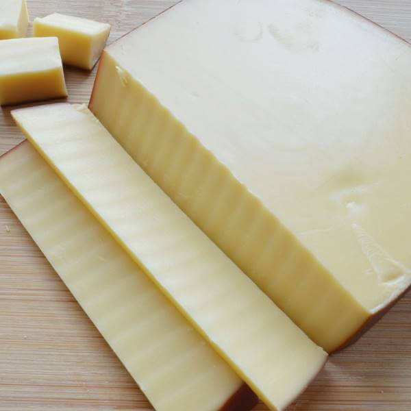 スモークチーズ プレーン スライス 約900g前後 オランダ産 ナチュラルチーズ クール便発送 Smoked cheese チーズ料理 おつまみチーズ