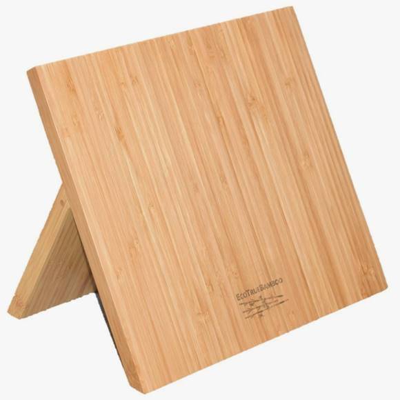 Magnetic Knife Block + Cutting Board - EcoTrueBamboo ? Knife holder and Storage Rack + Bamboo Butcher Block. Chopping board for Meats, Cheese, or Veggies (10"x 10") Kitchen D〓cor, knives not included. サイズ：約28×4×26cm 重量：約1kg Bamboo Butcher Block 竹 ※ナイフは付属しません。 ＜関連ワード＞ アメリカンキッチンウエア— プロ料理 プロフェッショナル 高級包丁 調理道具 包丁 肉 魚 野菜 naihu スタイリッシュ カトラリー キッチンアイテム 包丁 デザインナイフ 職人包丁 お洒落なナイフ 三徳包丁 多目的包丁 ブレッドナイフ　パン切り包丁 果物ナイフ シェフナイフ 肉切り包丁 naihu houcyou Cutlery Knife Block ランドスケープナイフ 母の日 父の日 敬老の日 景品 新築お祝い 結婚お祝い 祝い ハロウィンパーティー クリスマスプレゼント ギフト プレゼント ホワイトデー