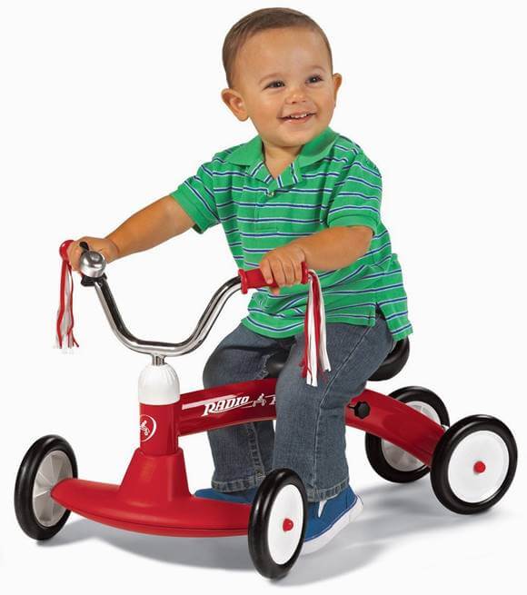 ラジオフライヤー スクートアバウト 三輪車　Radio Flyer Scoot-About 20 　組立要