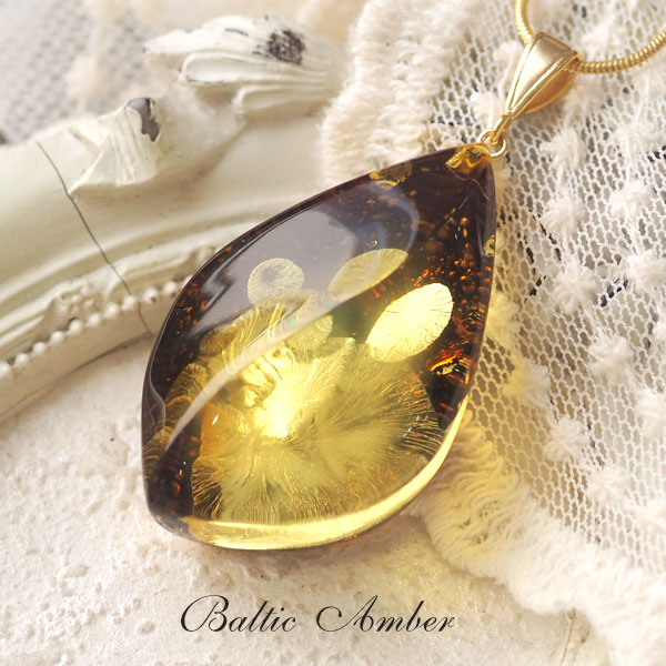 乐天商城 - 【バルト海の琥珀】1点もの大粒アンバー ペンダント【送料無料】【チェーン・ケース付】【st0614】【Sランク】こはく　天然石　パワーストーン　贈り物　　ネックレス　　ラッピング　誕生日　ジュエリー