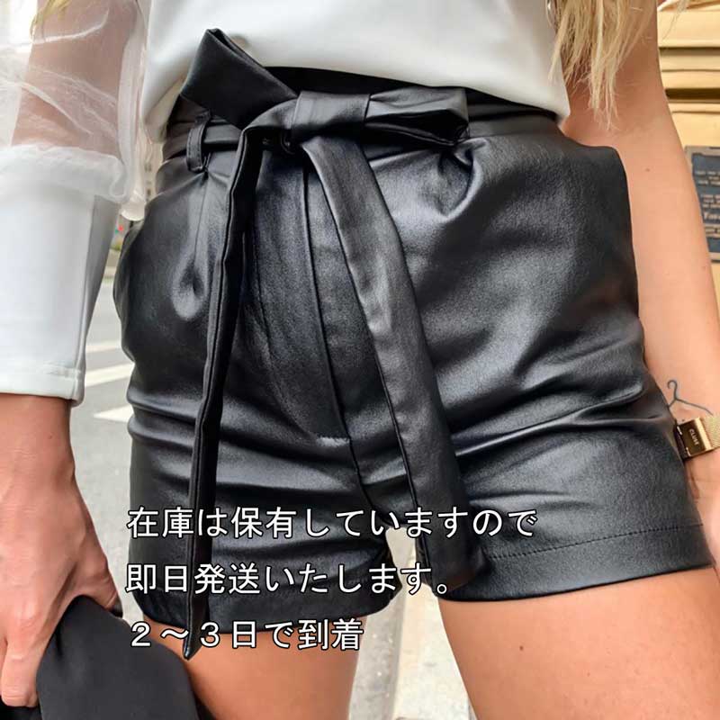 Rakuten - 送料無料レザーパンツホットパンツレディースステージカラオケ衣装フェイクレザーショートパンツハードなレザーパンツにソフトなブラウスでコーデネート普段のおしゃれにも最適SMLXL黒