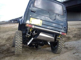 ジムニーjb23、2.5インチサス