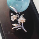 ブローチ アクセサリー 高級 コサージュ 花 リーフ 竹 葉 中国風 宝石 シンプル ペンダント 可愛い オシャレ ギフト ドレス プレゼント 誕生日 結婚式 パーティー 二次会 入学 卒業 イベント スーツ お出掛け デート ショッピング 買い物
