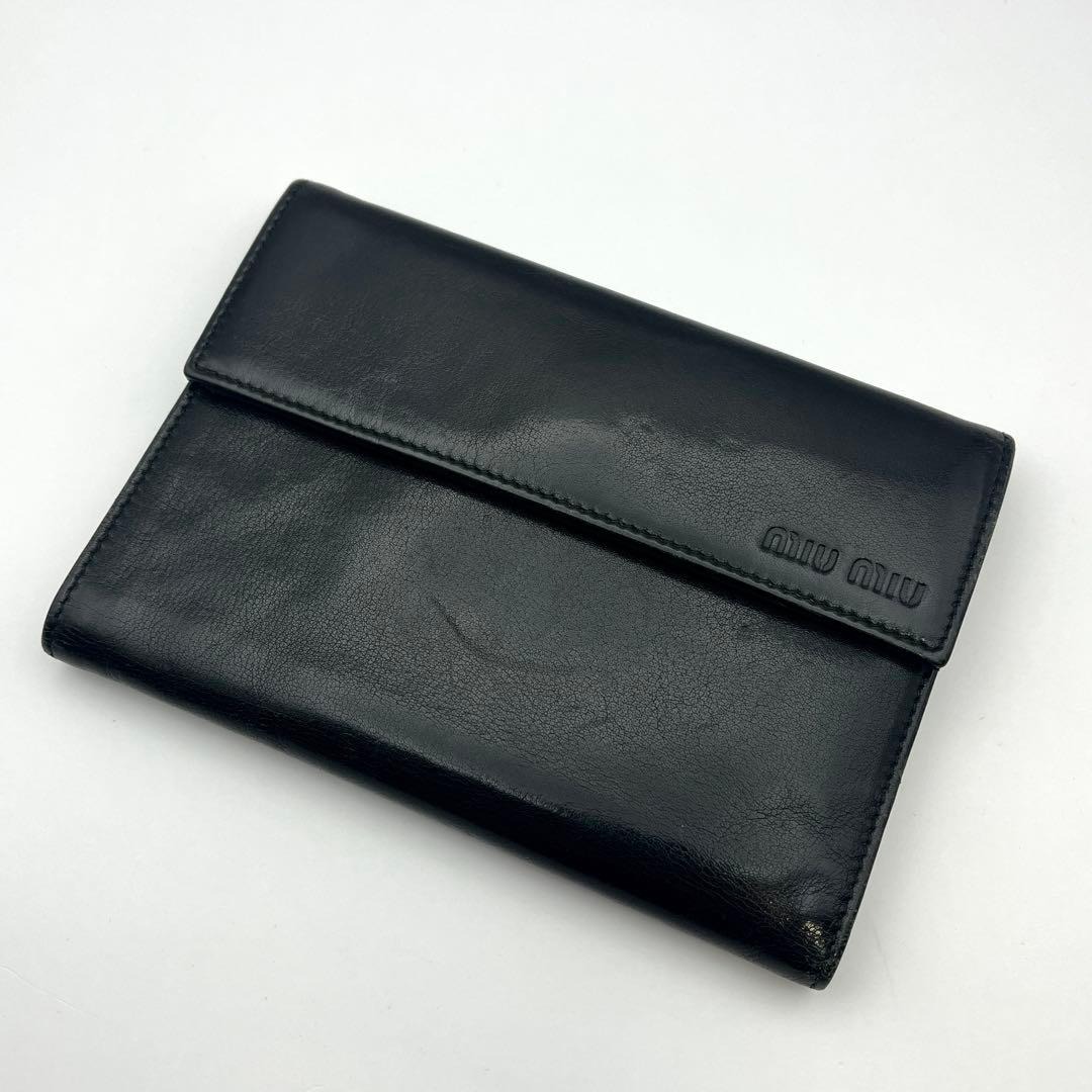 MIUMIU　ミュウミュウ　三つ折り財布