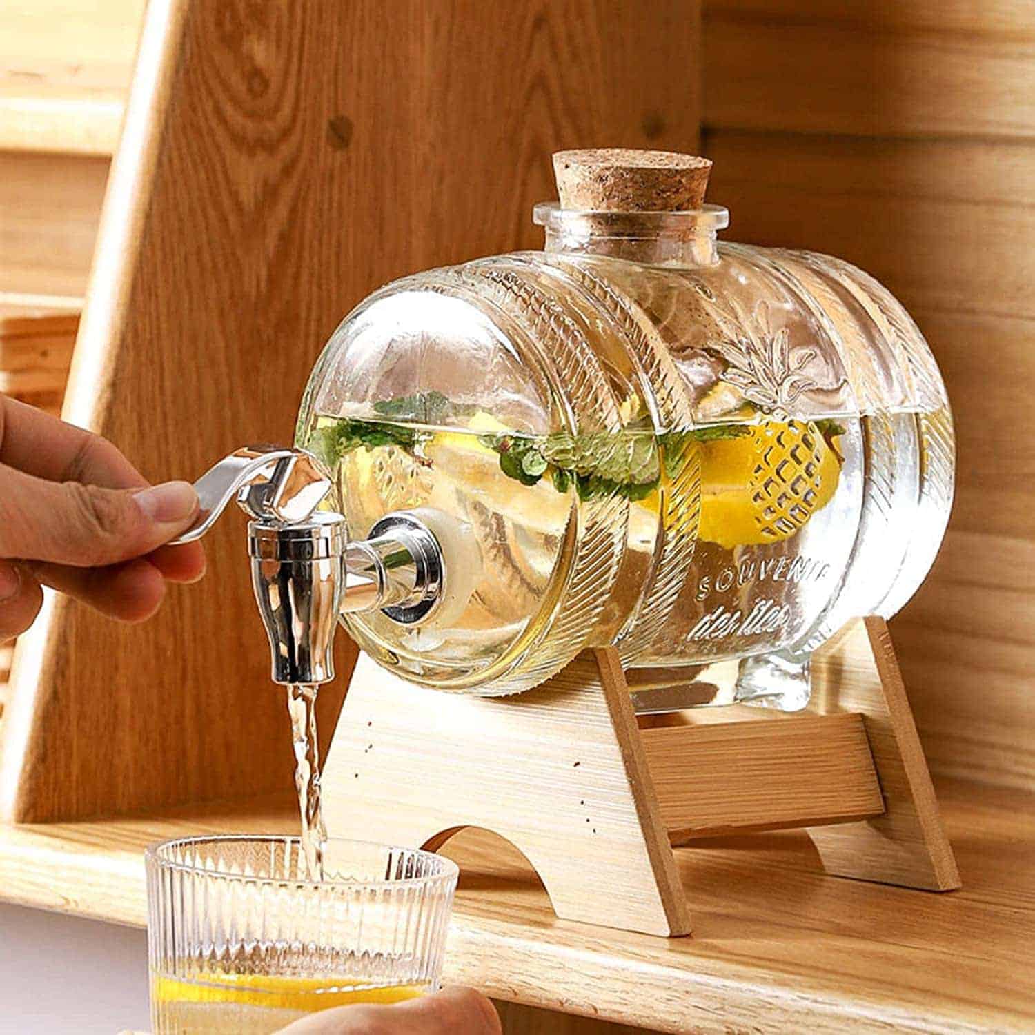 Rakuten - 1L ピッチャー 冷水筒ポット ドリンク冷蔵庫 ガラス ジャグ ドリンクサーバー ABS蛇口付き ビールディスペンサー 家庭用 冷蔵庫 飲料 水バケット