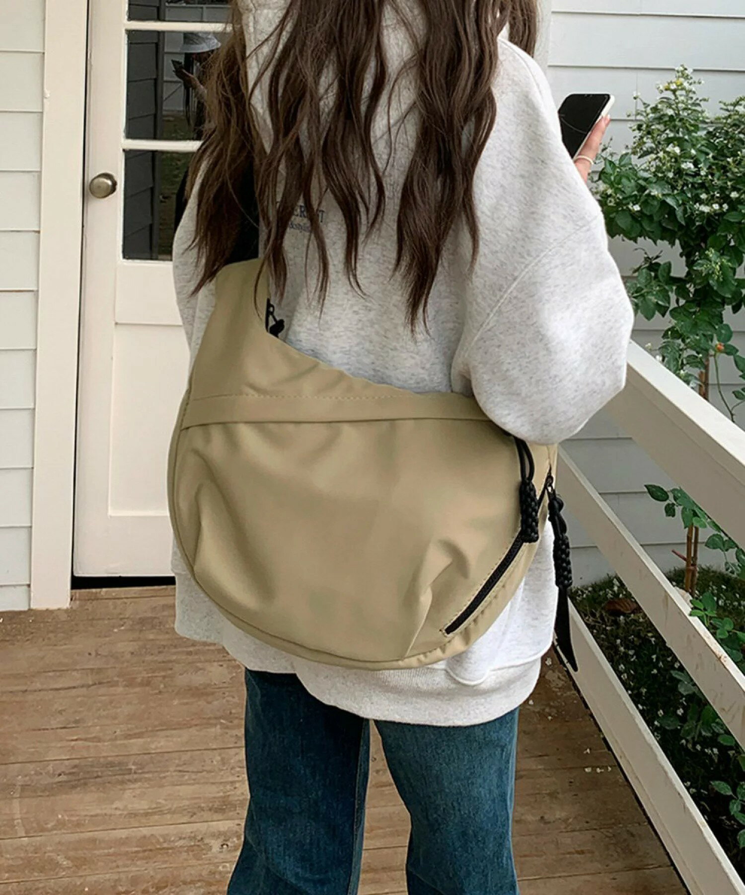 大容量バッグ女性のトートバッグ高校生の軽くておしゃれな万能バッグ冬のショルダーバッグ学生バッグです