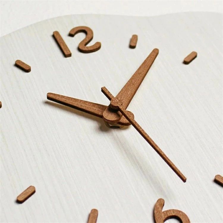 祝日プレゼント 新家飾り 書斎 リビングルーム ホーム内装 モダン 連続秒針 無垢材針 軽量パネル 天然木 花型 かわいい 原木風