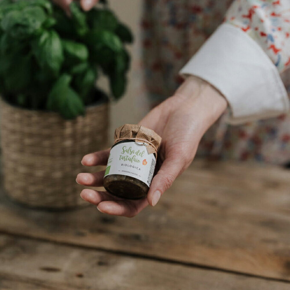 A LA TABLE NATURE 楽天市場店のキノコとトリュフのクリームソース カルージ 85g イタリア産 瓶 瓶詰め 黒トリュフ 香り 肉 魚 パスタ スパゲティ サンドイッチ パン 卵料理 オムライス オムレツ オムライス トッピング お取り寄せ オーガニック 有機 無添加 保存料不使用 自然 お取り寄せ ギフト 夏ギフト｜アングル2