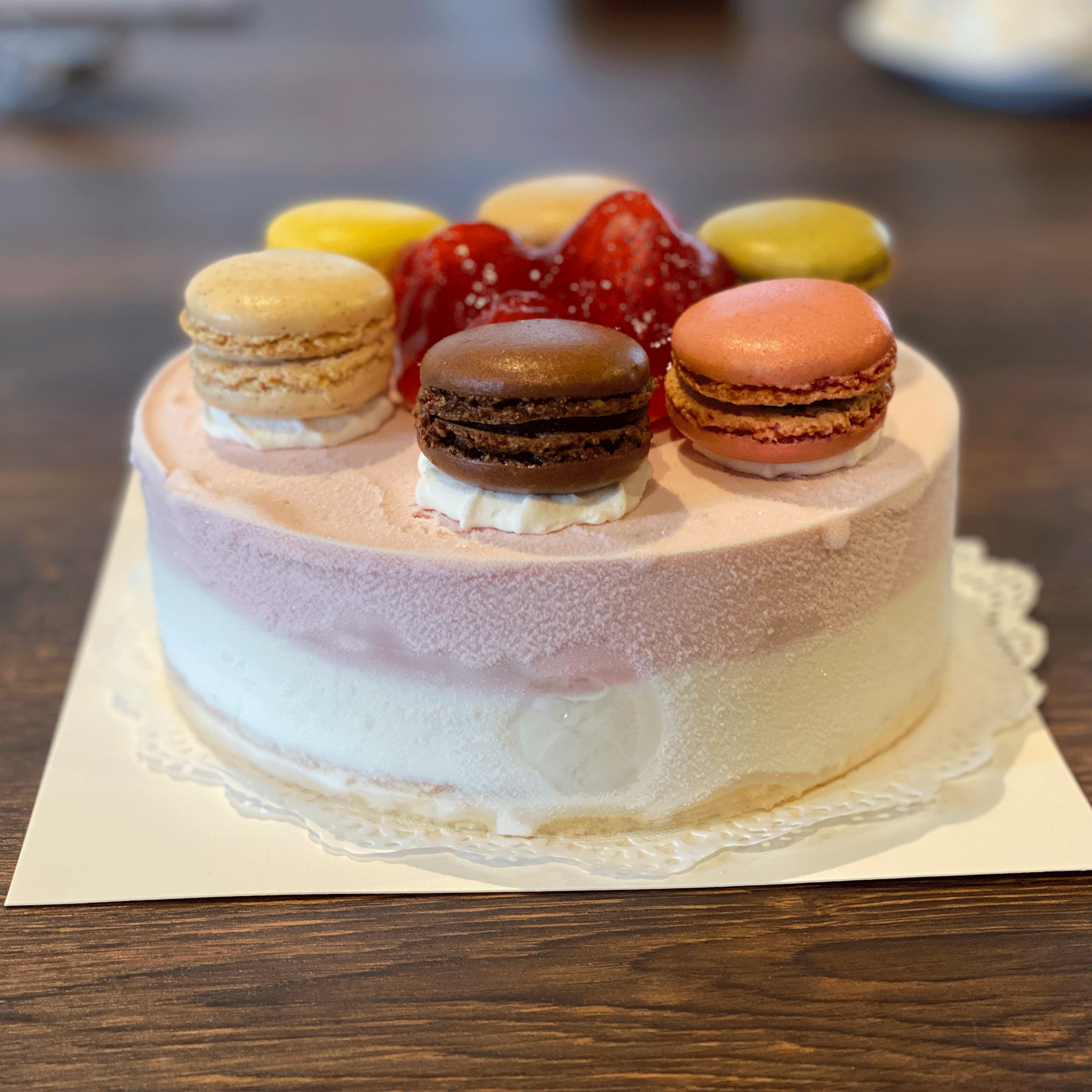 マカロン いっぱい アイスケーキ 送料無料 ミルク ピスタチオ チョコレート バニラ ストロベリー ラズベリー コーヒー ホワイトデー 誕生日 記念日 お祝い アイスクリーム シャーベット ギフト アイス ソルベ 贈り物のサムネイル
