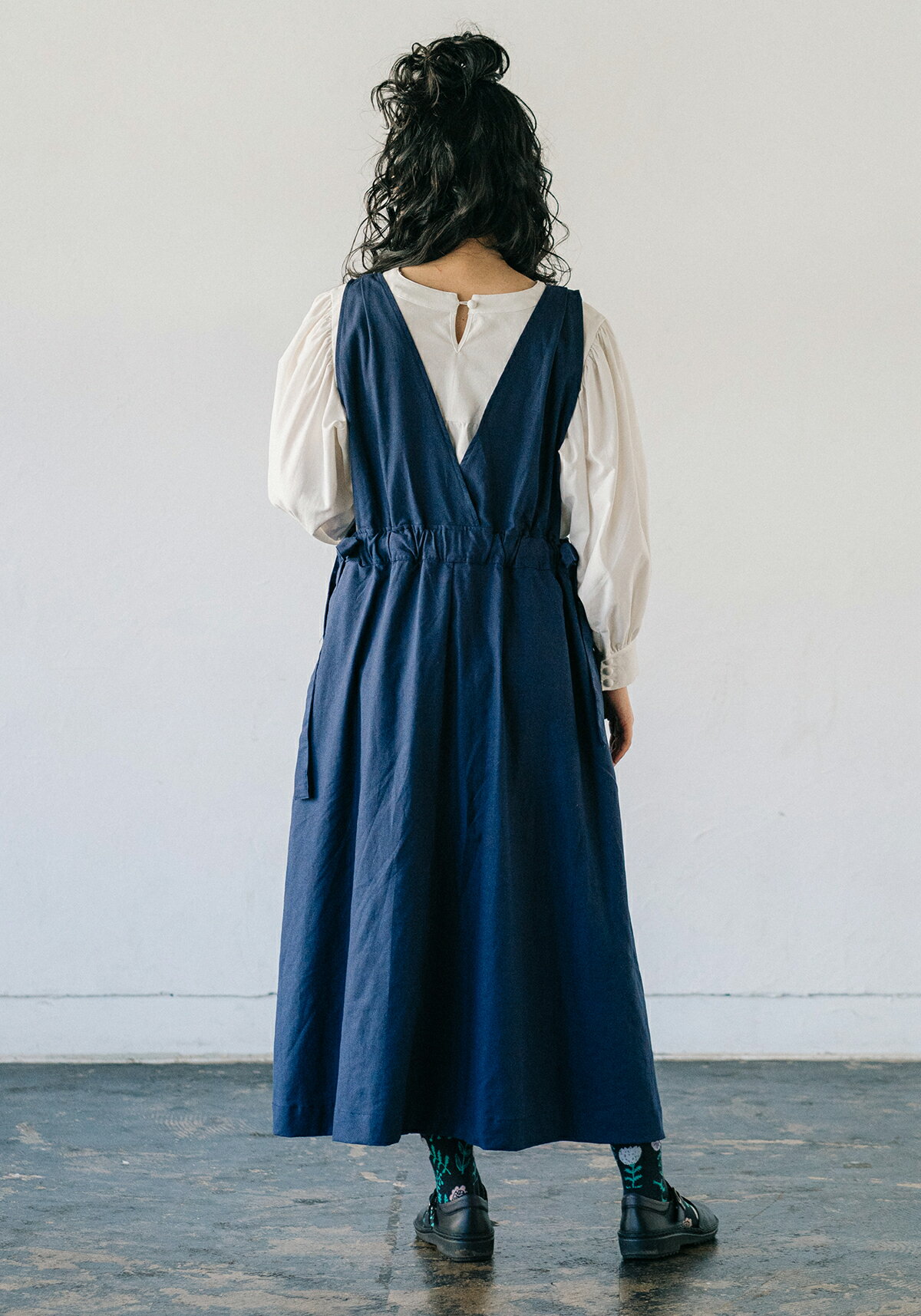 ランキング1位獲得 リネン ワンピース サイドリボン ネイビー ウエストゴム Alcedo ナチュラルファッション ポケット付き マタニティ対応 エルゴベビー送料無料 ワンピースレディースファッション Insolite Guadeloupe Voyage Com