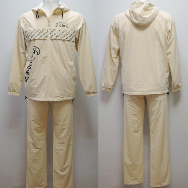 定価　税込み価格￥84700 品番　　7215312116-12　7215340120-12 素材　ナイロン90　ポリウレタン10 　　　裏地　ポリエステル100 ベースカラー　ベージュ サイズ　　46・M 肩幅　46 身幅　57　（脇下10センチの所） 袖丈　65 着丈　72 ウエスト　76〜85　 サイズ　　48・L　 肩幅　49 身幅　60　（脇下10センチの所） 袖丈　64 着丈　73 ウエスト　83〜92　 サイズ　　50・LL 肩幅　51 身幅　65　（脇下10センチの所） 袖丈　67 着丈　77　 ウエスト　90〜100 製造国　中国ストレッチの効いたナイロンのブルゾンでロゴプリントの入った 生地などで切り替えカッコいいです！ 裏地はOctaと言う中綿と裏地を一体化した快適機能素材を使ってます。 軽くて柔らかく着心地も良いまま中綿が入ったかのような裏地で 着やすく暖かいです！！ 上下とも軽くて暖かい裏地を使ってますので機能性抜群です！！