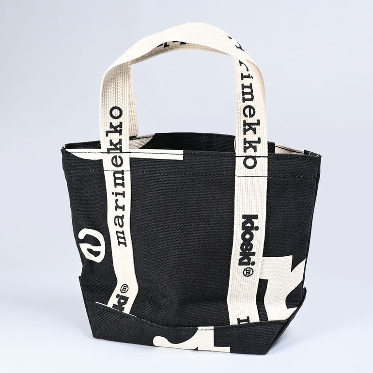 マリメッコ marimekko トートバッグ 2023FALL Carrier Mini Marimerkki キャリア ミニ マリマルキ レディース ブラック×ホワイト 92250 092250 910 母の日 北欧雑貨 北欧デザイン