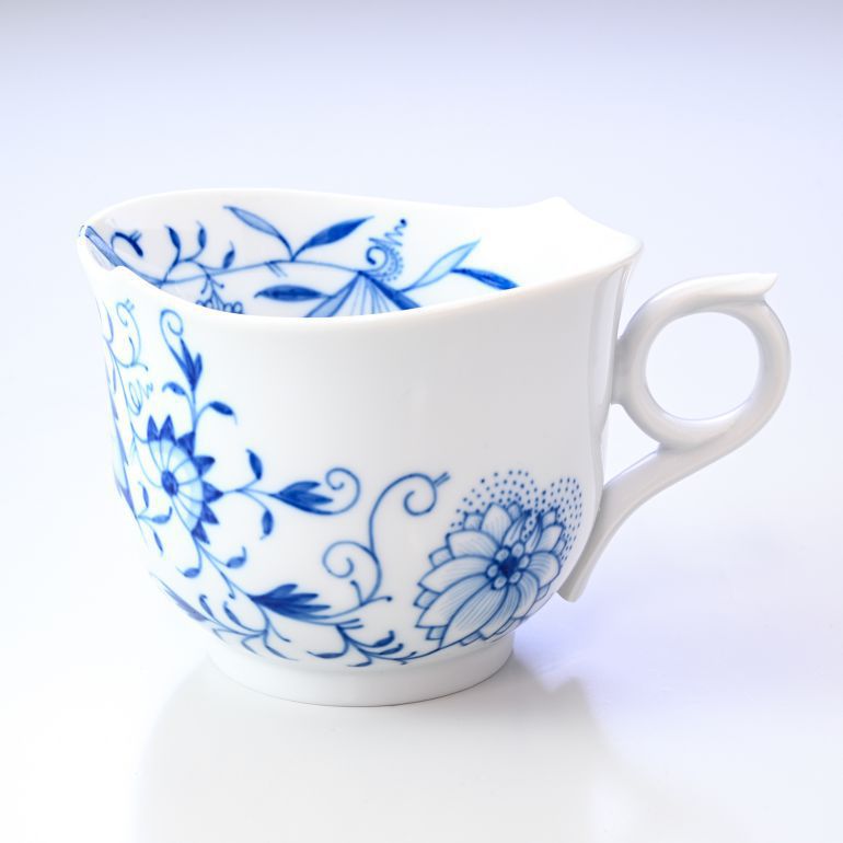 エントリー買いまわり最大19倍!マイセン ブルーオニオン マグカップ 300ml Meissen 801001-28576-1| 食器 磁器 高級 【スペシャル...