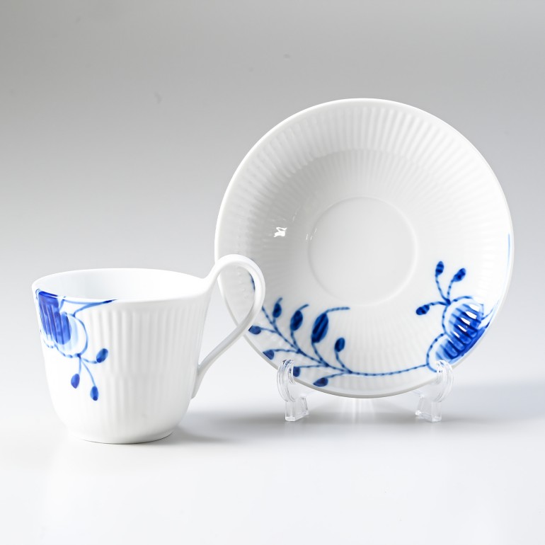 【エントリーでポイント10倍確定】ロイヤルコペンハーゲン ブルーフルーテッド メガ ティーカップ＆ソーサー 食器 ハイハンドル 240ml 2382092 1016909｜ 食器 高級 【スペシャルラッピング660円(別売り)】 alevel-10028048 Alevel(エイレベル) サンプル画像2