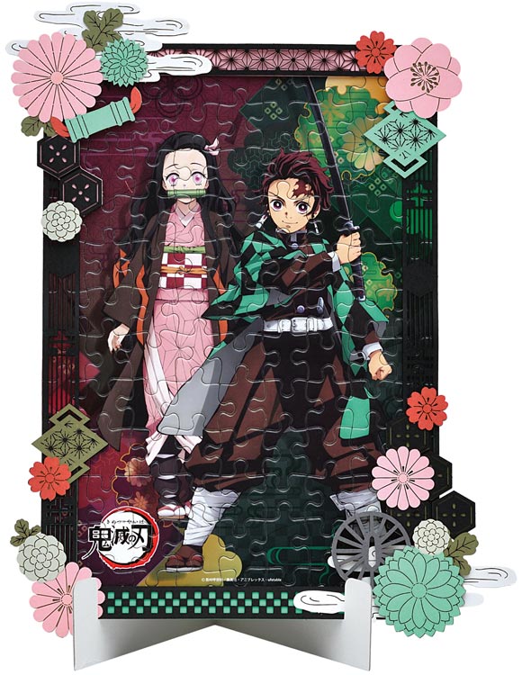 商品名鬼滅の刃 ピース数108 ピースサイズ通常ピースサイズ サイズ23.5×29.4cm 品 番ENS-108-DP03 メーカーエンスカイ 商品説明こちらの商品はアウトレット品になり返品交換不可となります。 パッケージにキズ・汚れ・へこみ・色やけや、サービスカードの期限切れ・のりが固まって使えない等があり、贈り物等には適しませんのでご注意ください。 古い商品の場合にはメーカー様でのピース不足対応などもできない場合がございますのでご了承ください。 パーツを作ってデコレーション！ 【ジグソーパズル】×【ペーパーシアター】 新感覚のアートなジグソーパズル！！！ パーツを作ってデコレーションしていく新感覚のアートなジグソーパズルです。 ディスプレイスタンドも付属しているので、完成したらパネルを買い足すことなく飾れます。 パズルも好き、クラフトホビーも好きという方におすすめです。 ◎ペーパーデコレーション ◆組み立て方 STEP1：パズルを組む! STEP2：パーツを作ってデコレーション! STEP3：お部屋に飾って楽しもう! セット内容：108ピースジグソーパズル・紙製デコレーションパーツ・ディスプレイ用スタンド・ピース請求用ハガキ・組み立て説明書・パズルのり・のりヘラ・接着剤 サイズ：23.5×29.4cm（完成時） パッケージサイズ：約22×17×5cm ※パネル不要 (c)吾峠呼世晴／集英社・アニプレックス・ufotable 補 足【ジグソーパズル】【アニメ】【鬼滅の刃】【アートデコレーションジグソー】【202207】【108-200】【縦柄】【特価3】【色：グリーン】【色：ピンク】