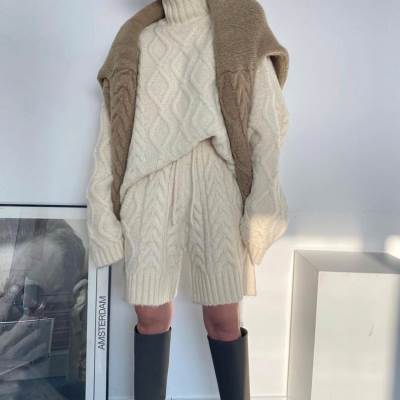 セットアップ セーター ニット パンツ ショート丈 送料無料 タートルネック ケーブル編み レディース かわいい 大人可愛い きれいめ 上品 こなれ感 シンプル カジュアル 主役級 存在感 個性的 デート ゆる モカ アプリコット グレー カーキ ブルー セットアップ S M L XL