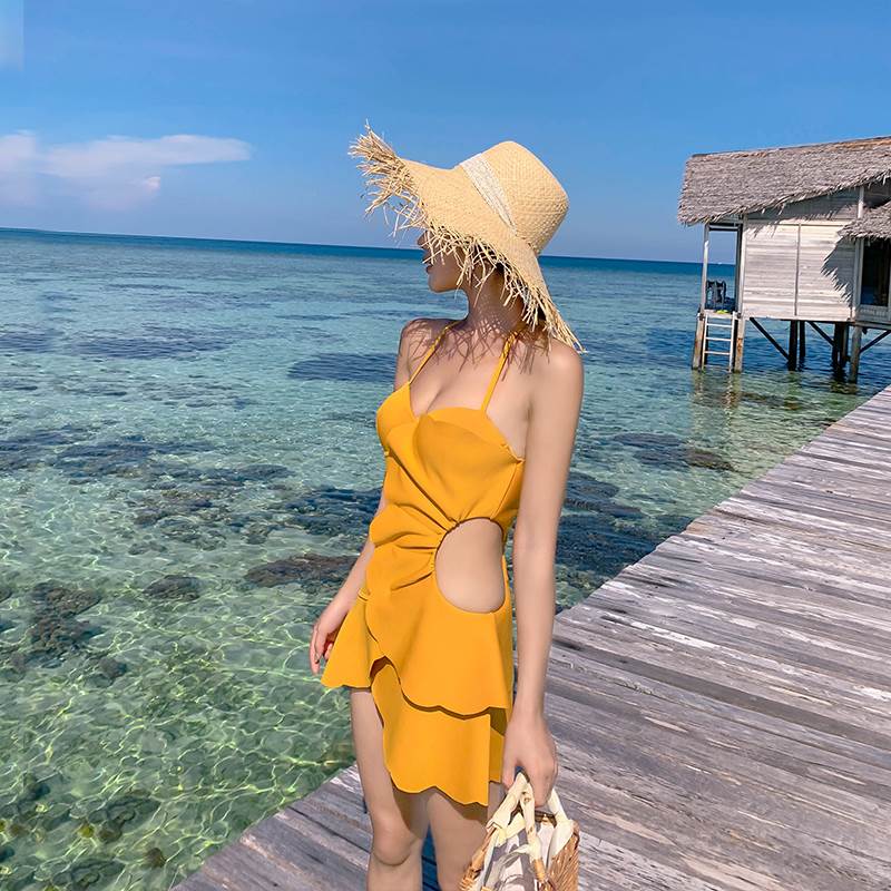 スイムウェア 水着 ワンピース 送料無料 フリル アシンメトリー ホルターネック レディース かわいい 大人可愛い きれいめ 上品 こなれ感 シンプル カジュアル 主役級 存在感 個性的 セクシー 夏 ビーチ プール リゾート ガーリー 海 キュート スイムウェア イエロー M L XL