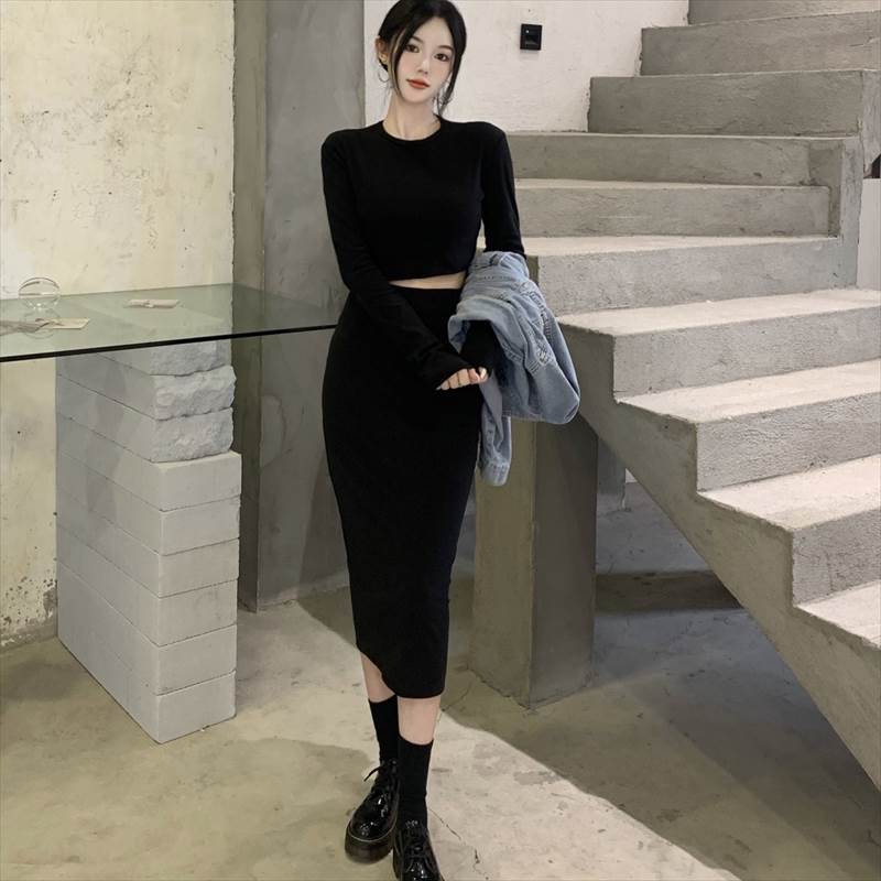 セットアップ カットソー タイトスカート ショート丈 ミモレ丈 クロップド 長袖 ラウンドネック スリム かわいい 大人可愛い きれいめ シンプル カジュアル 大人 おしゃれ 大人女子 こなれ感 モード系 セクシー 無地 セットアップ 黒 ベージュ 細見え 春 秋 送料無料