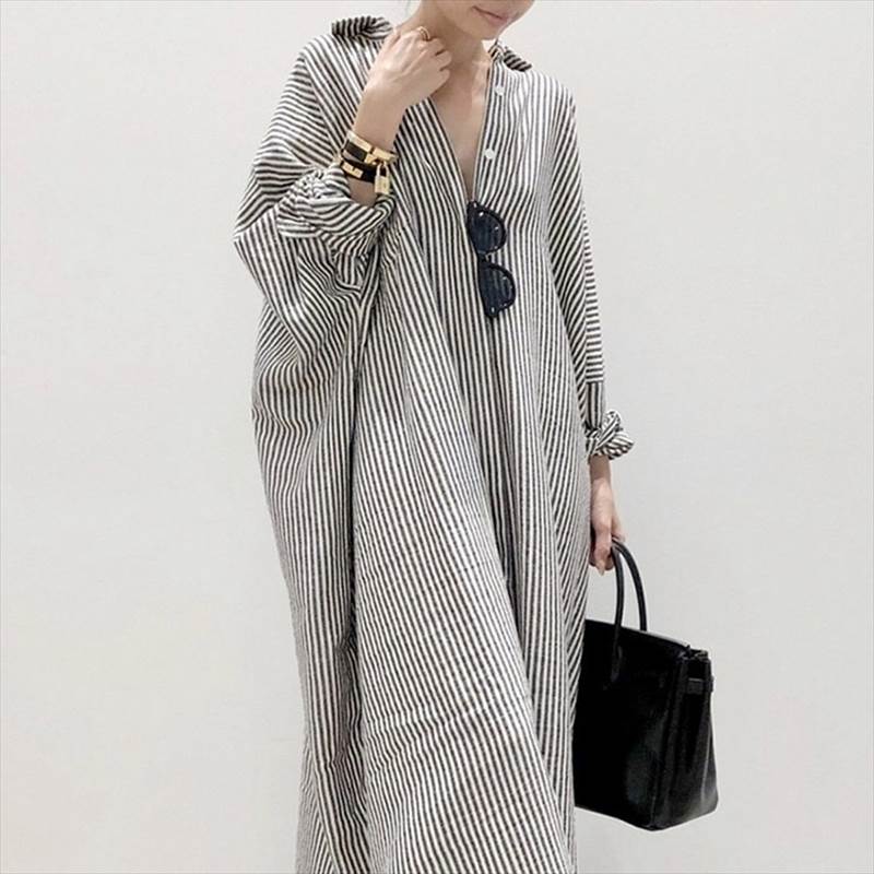 乐天商城 - シャツワンピース ロング丈 長袖 ボリューム袖 襟付き 前開き ボタン ビッグサイズ マタニティ 体型カバー 楽ちん ストレート サイドスリット 大人可愛い シンプル カジュアル 大人 上品 おしゃれ 大人可愛い 大人女子 シャツワンピース こなれ感 ストライプ 春 秋 送料無料