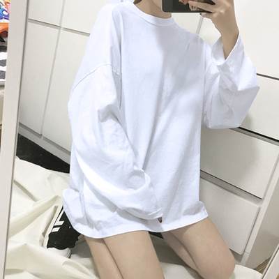 乐天商城 - Tシャツ トップス 無地 ミディアム丈 長袖 ロゴ ラウンドネック ストレート かわいい 大人可愛い シンプル カジュアル 大人 おしゃれ かっこいい 大人女子 こなれ感 ラフ ボーイッシュ ゆったり 学生 お出かけ ビッグサイズ スポーティー Tシャツ 白 黒 春 秋 冬 送料無料