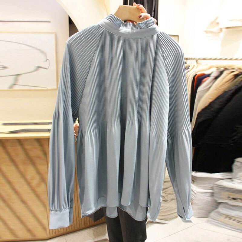 トップス ブラウス 長袖 ハイネック 細身 薄手 ストレート プリーツ 切り替え ペプラム ミディアム丈 カフス かわいい 大人可愛い きれいめ シンプル 大人 上品 おしゃれ レトロ 大人女子 こなれ感 個性的 モード系 エレガント モダン ブラウス 青 白 S M L XL 送料無料